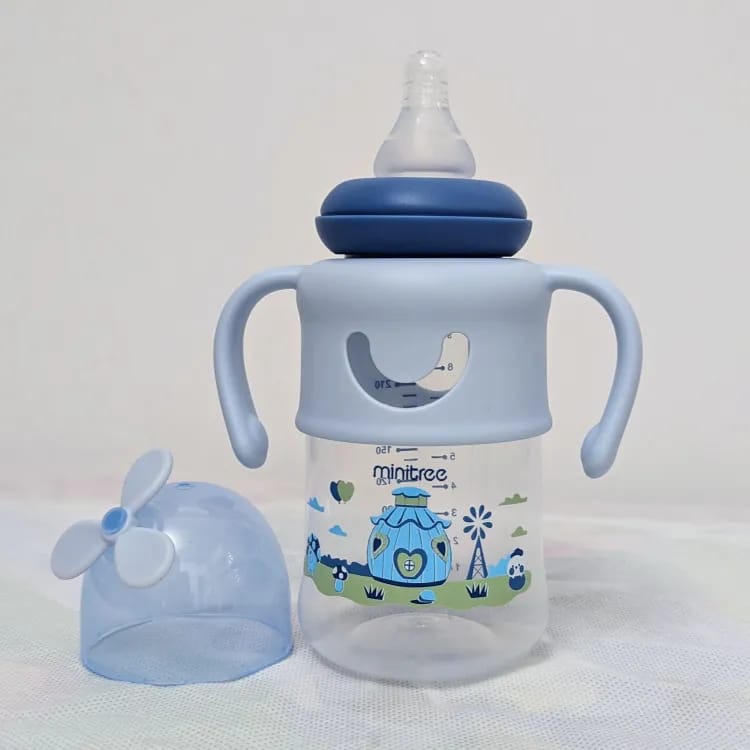 Baby Feeder Of Minitree Brand In Plastic Material In White Color With Light Green Color Lid main image 1