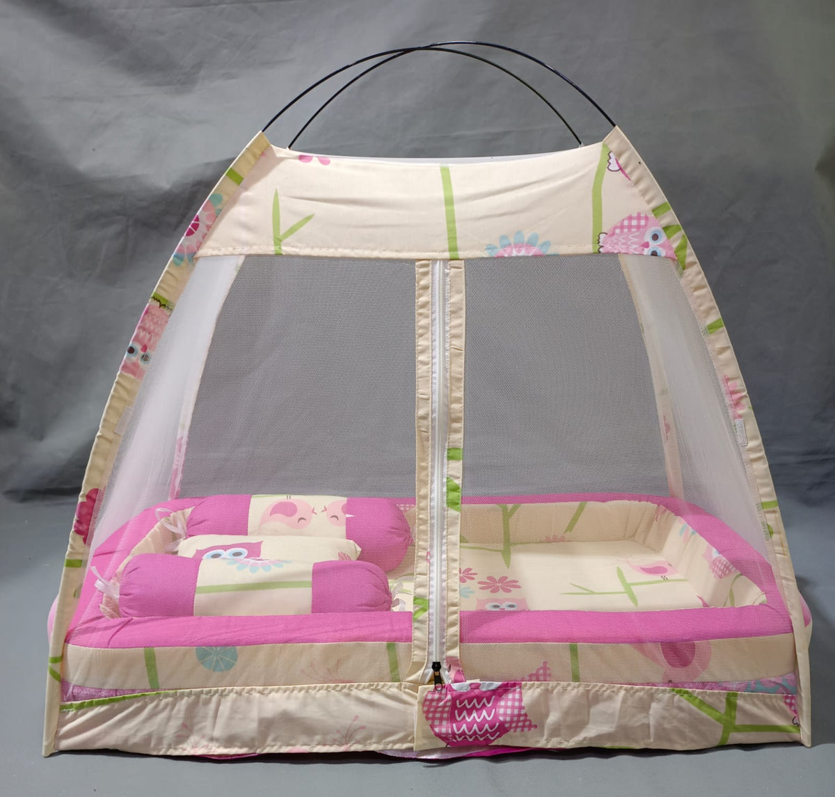 Bed For Babies With Mosquito Net And Pillows