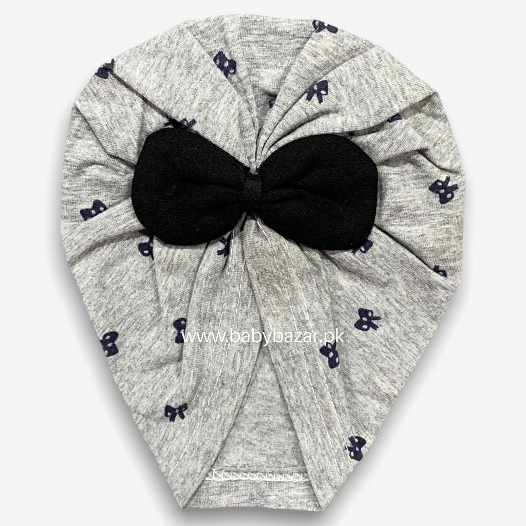 New Born Cap In Blended Stuff With Smiling Bear Shape Green Color